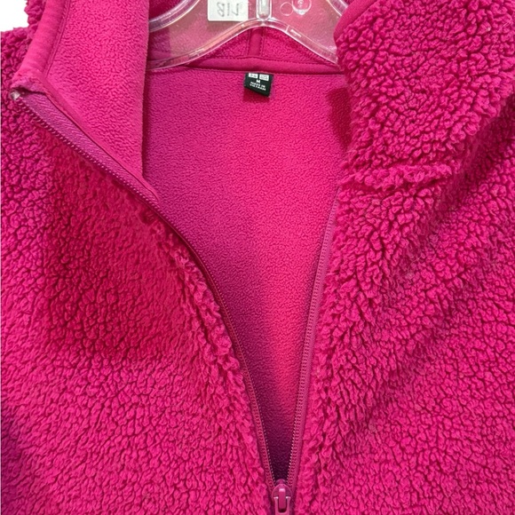 UNIQLO Cozy Pink Women’s Fleece Jacket - Picture 3 of 3